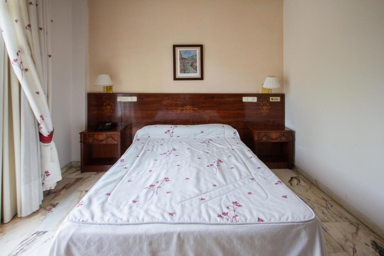 Hotel Hidalgo Martos Eksteriør bilde